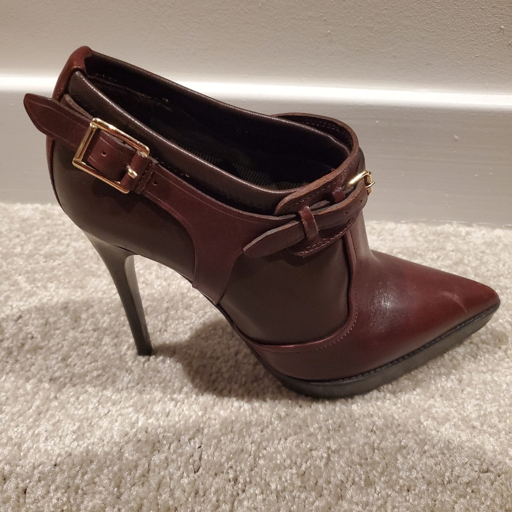 AUTHENTIC Burberry booties! Reasonably worn 🥰